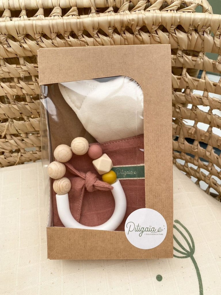 coffret de naissance doudou et attache tetine