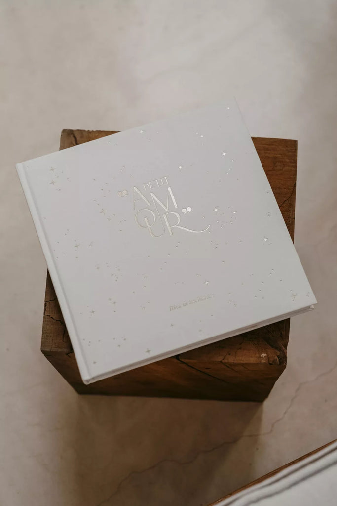 livre de naissance blanc