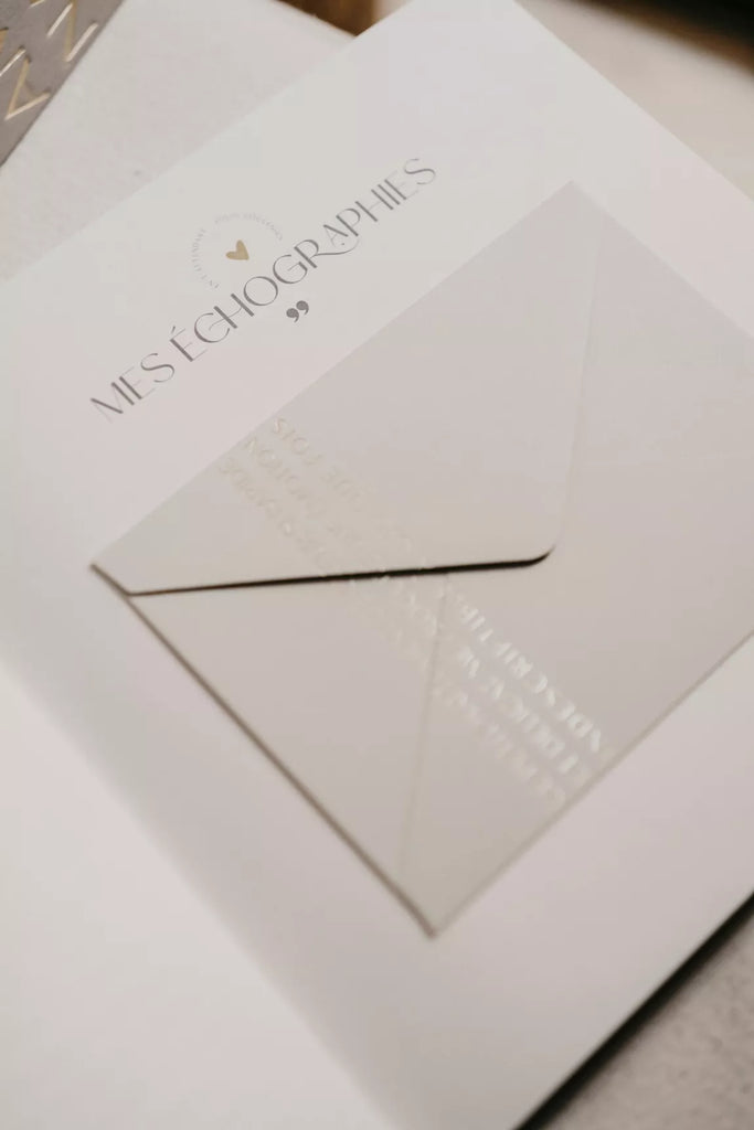 livre de naissance blanc